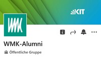 Logo der WMK-Alumni Gruppe des Karlsruher Instituts für Technologie (KIT) auf grün-blauem Hintergrund.